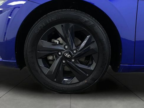 Certified 2023 Hyundai Elantra SEL w/ Preferred Accessory Package image 12