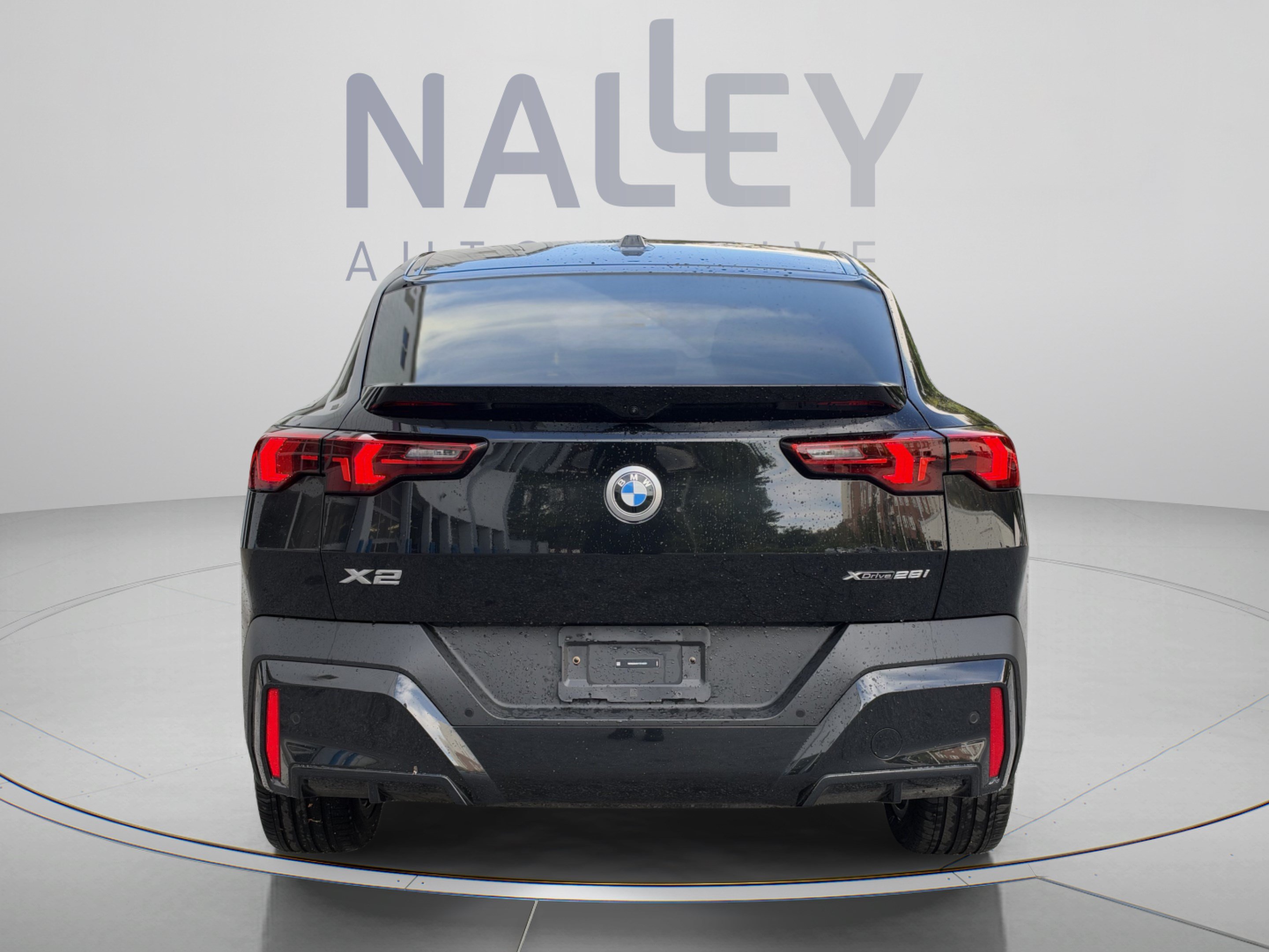 Used 2026 BMW X2 xDrive28i AWD/4WD image 3