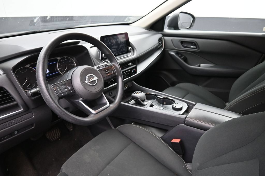 Used 2024 Nissan Rogue S AWD/4WD image 20