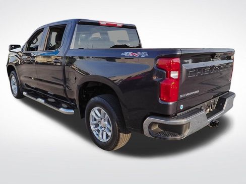 Used 2023 Chevrolet Silverado 1500 LT AWD/4WD image 5