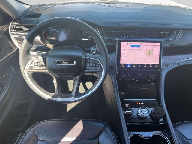 Used 2023 Jeep Grand Cherokee L Limited AWD/4WD image 16