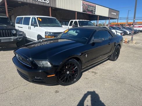 Used 2014 Ford Mustang V6 w/ Equipment Group 102A image 2