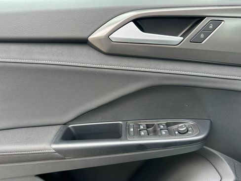 New 2026 Volkswagen Taos SE AWD/4WD image 10