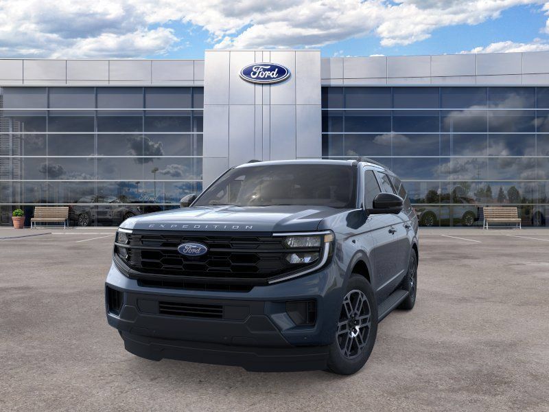 New 2026 Ford Expedition Active AWD/4WD image 2