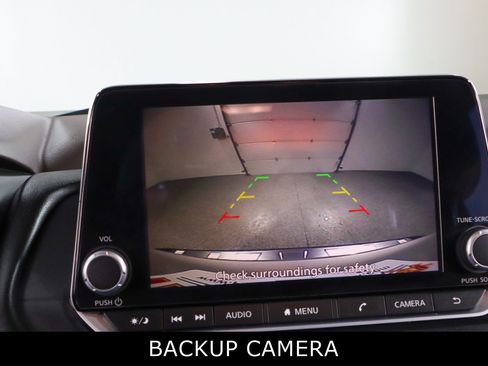 Used 2023 Nissan Rogue SV FWD image 18