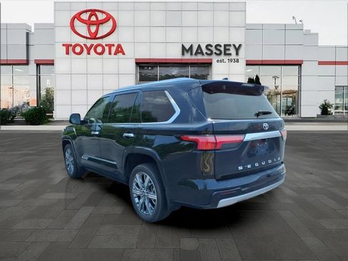 Used 2025 Toyota Sequoia Capstone AWD/4WD image 5