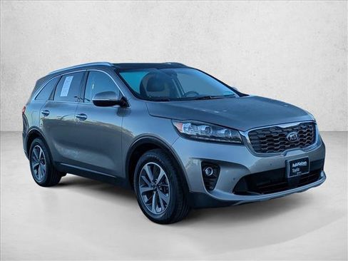Used 2019 Kia Sorento EX w/ EX Touring Package image 3