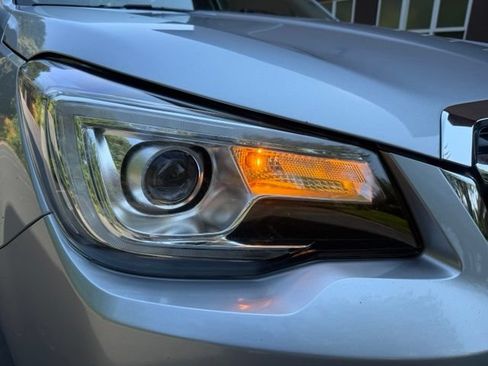 Used 2018 Subaru Forester 2.5i Limited AWD/4WD image 38