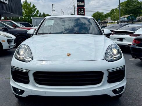 Used 2015 Porsche Cayenne S w/ Premium Package AWD/4WD image 2