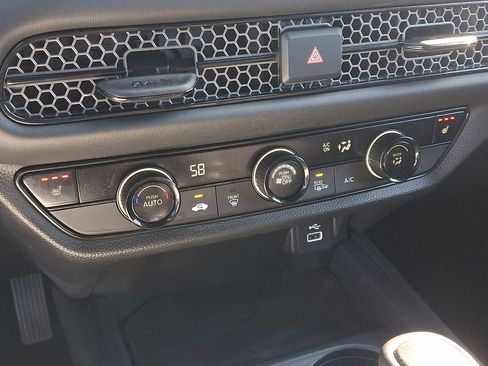 Used 2023 Honda HR-V Sport image 16