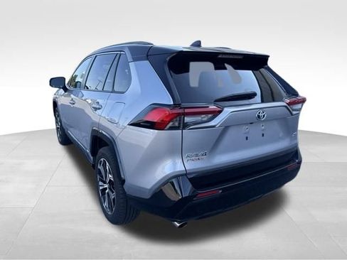 Used 2023 Toyota RAV4 XSE AWD/4WD image 6