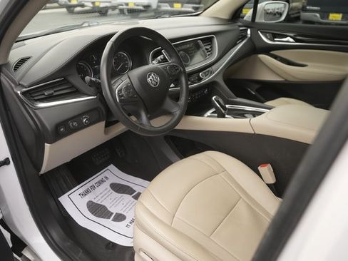 Used 2019 Buick Enclave Essence image 8