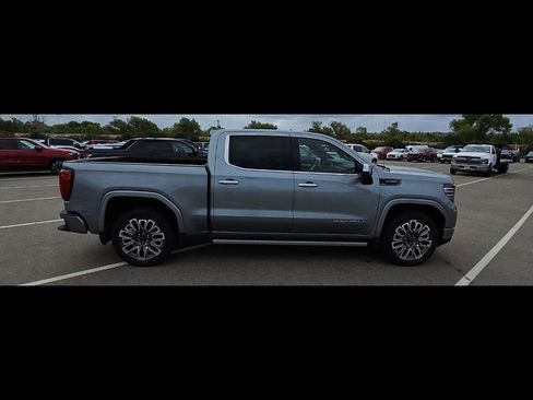 Used 2025 GMC Sierra 1500 Denali Ultimate AWD/4WD image 10