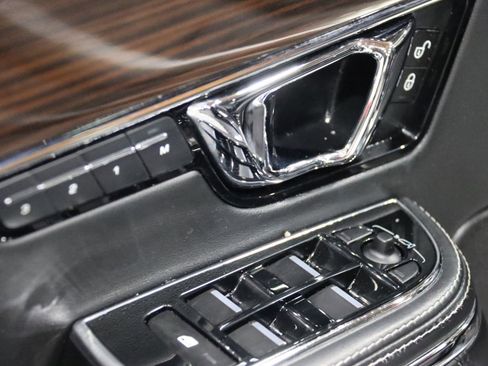 Used 2014 Jaguar XJ L Portfolio image 62