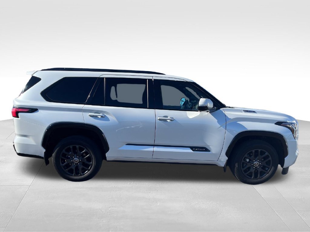 Used 2023 Toyota Sequoia Platinum AWD/4WD image 6