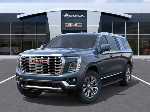 New 2026 GMC Yukon XL Denali w/ Advanced Technology Package AWD/4WD image 7