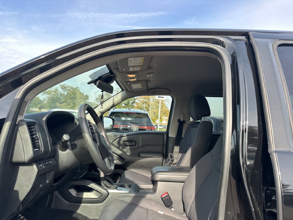 Used 2022 Nissan Frontier S w/ Technology Package RWD image 42