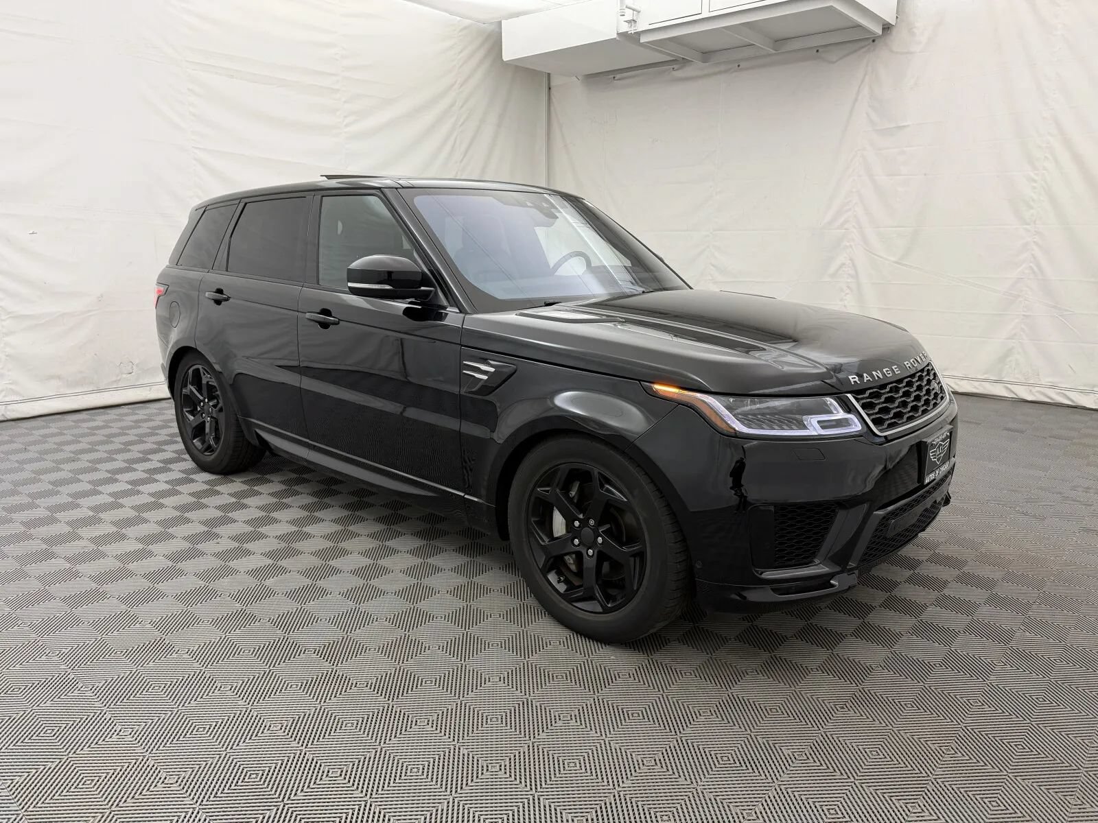 Used 2019 Land Rover Range Rover Sport HSE AWD/4WD image 4