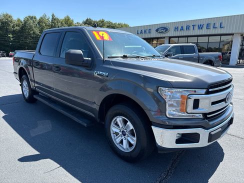 Used 2019 Ford F150 XLT image 1