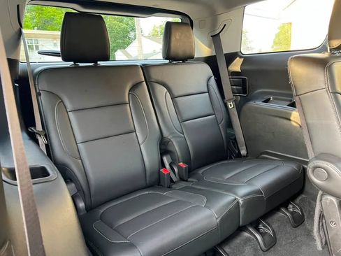 Used 2019 GMC Acadia SLT w/ LPO, Cargo Package AWD/4WD image 19