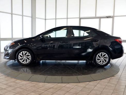 Used 2018 Toyota Corolla LE FWD image 5