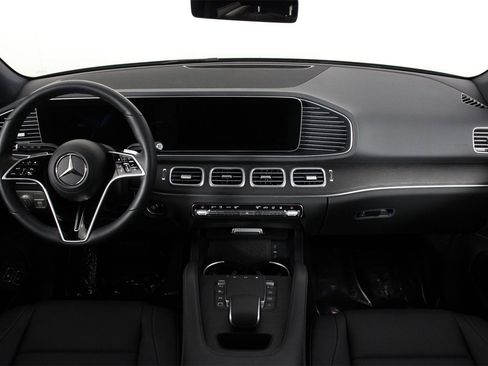 Used 2025 Mercedes-Benz GLE 450e 4MATIC image 11