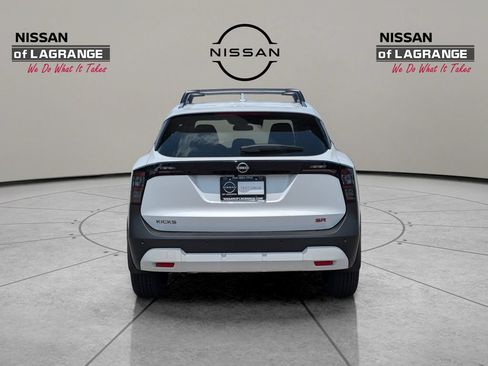 Used 2025 Nissan Kicks SR FWD image 6