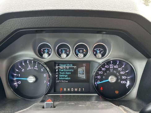 Used 2012 Ford F250 Lariat w/ Chrome Pkg image 17