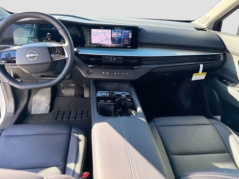 Used 2025 Nissan Murano SL image 22