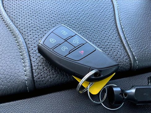 Used 2024 GMC Sierra 1500 Denali image 9