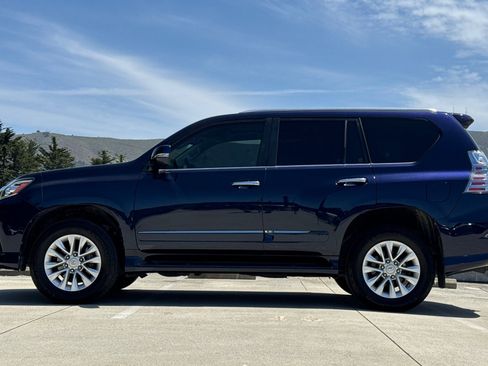 Used 2019 Lexus GX 460 Premium w/ Premium Package AWD/4WD image 2