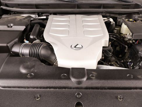 Used 2018 Lexus GX 460 Premium w/ Premium Package image 21