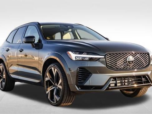 New 2026 Volvo XC60 T8 Ultra image 3