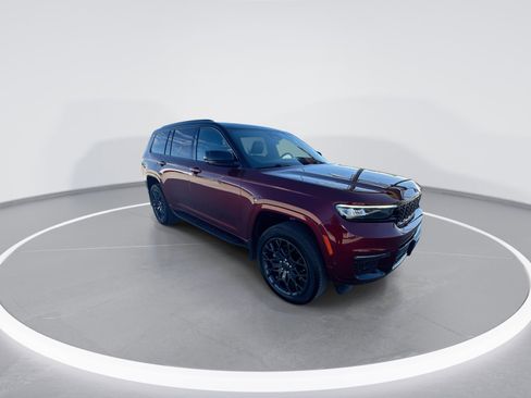 Used 2024 Jeep Grand Cherokee L Summit image 2