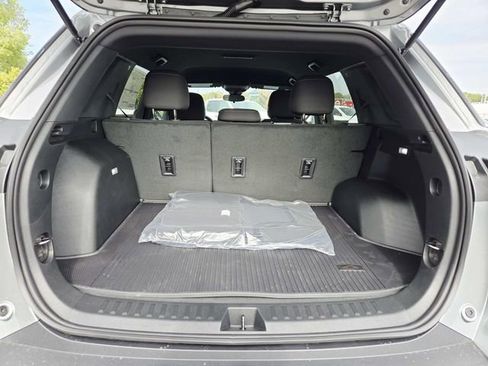 New 2026 Chevrolet Equinox LT w/ LPO, Floor Liner Package image 10