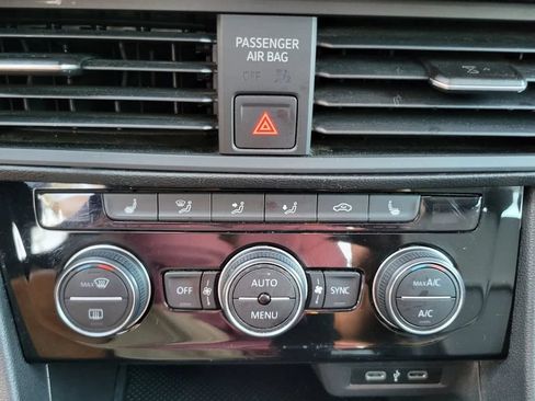 Used 2020 Volkswagen Jetta SE FWD image 18
