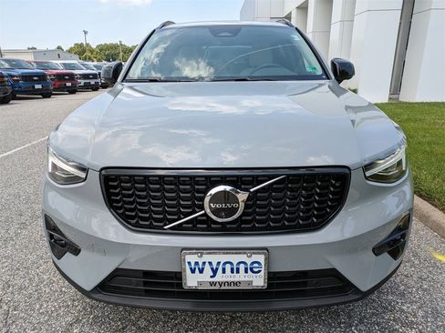 New 2026 Volvo XC40 B5 Ultra w/ Protection Package Premier image 9