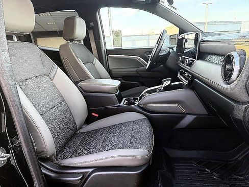 Used 2024 Chevrolet Colorado ZR2 w/ Technology Package image 21