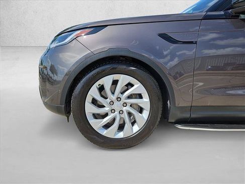 Used 2024 Land Rover Discovery S AWD/4WD image 26