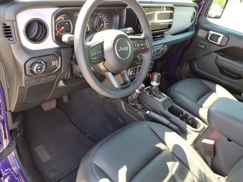 New 2026 Jeep Gladiator Sport AWD/4WD image 12
