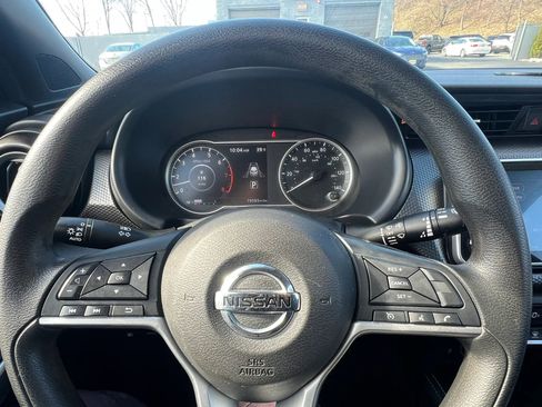 Used 2020 Nissan Kicks SV FWD image 14