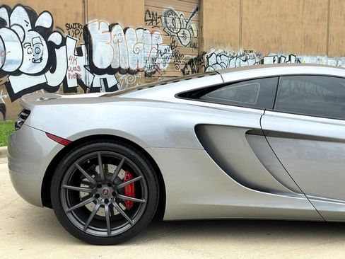 Used 2012 McLaren MP4-12C Base image 18