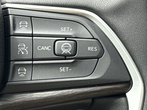 New 2026 Jeep Grand Cherokee L Limited image 21