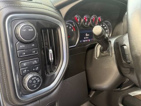 Used 2020 Chevrolet Silverado 1500 LT Trail Boss AWD/4WD image 17