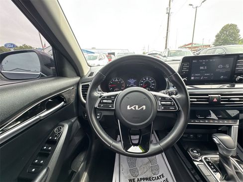 Used 2023 Kia Seltos S image 14