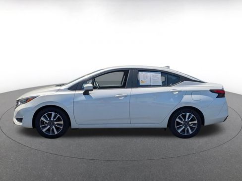 Used 2025 Nissan Versa SV FWD image 4