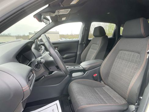 Used 2023 Honda HR-V Sport image 12