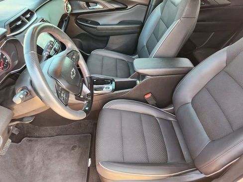 Used 2021 Chevrolet TrailBlazer RS w/ Sun and Liftgate Package FWD image 14