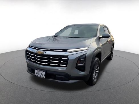 Used 2025 Chevrolet Equinox LT image 7