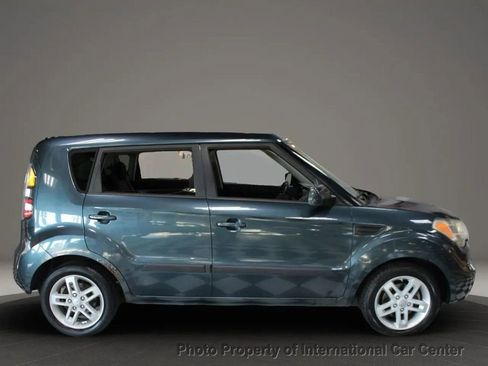 Used 2011 Kia Soul + image 3
